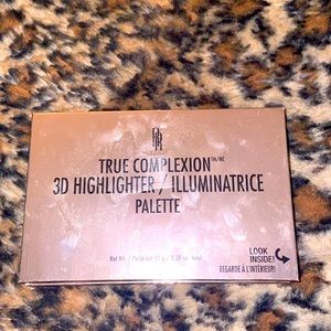 Black radiance 3D highlighter/illumination palette
